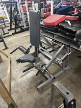 Load image into Gallery viewer, Hammer Strength Plate Load Seated / Standing Shrug Commercial Gym Equipment