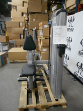 Load image into Gallery viewer, Cybex VR3 Row - Commercial Gym Equipment