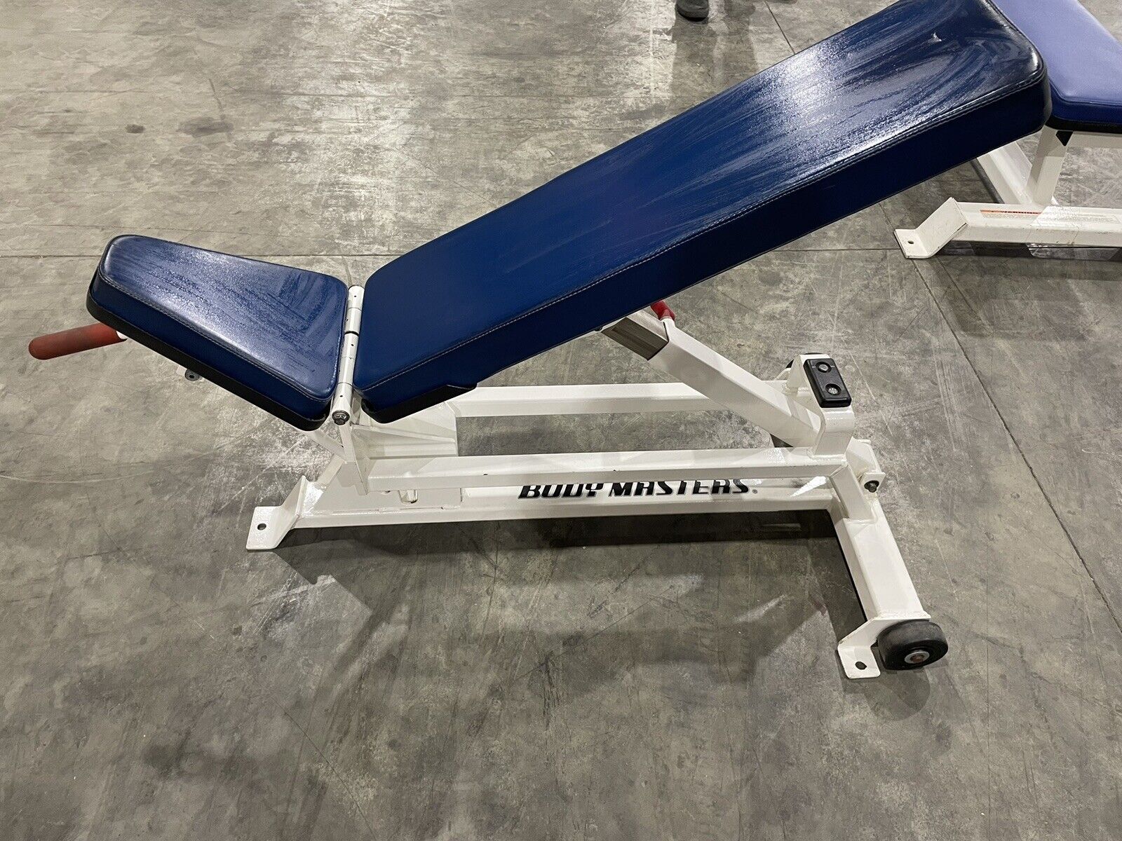 Body Masters Adjustable Incline Bench - CS