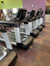 Load image into Gallery viewer, Life Fitness Discover 95T Elevation Treadmill with SE3HD Console